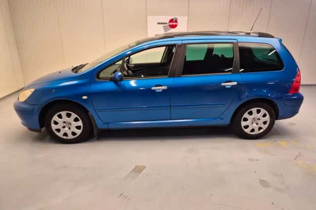 Peugeot 307 SW (2004) thumbnail 3