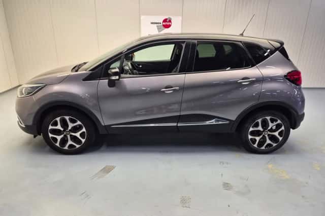 Renault Captur (2017) thumbnail 3