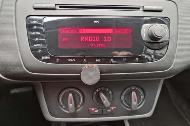 SEAT Ibiza (2011) thumbnail 6