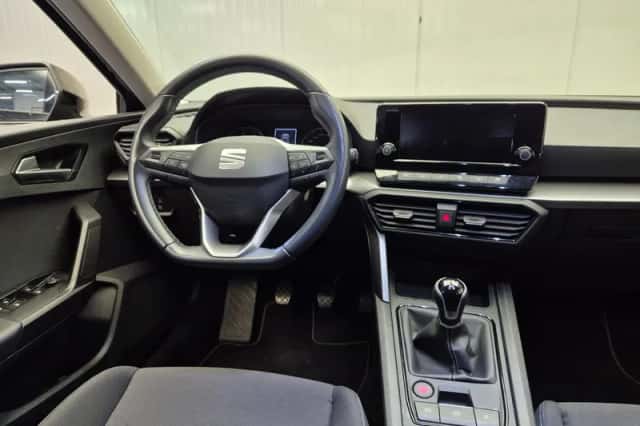 SEAT Leon (2022) thumbnail 5