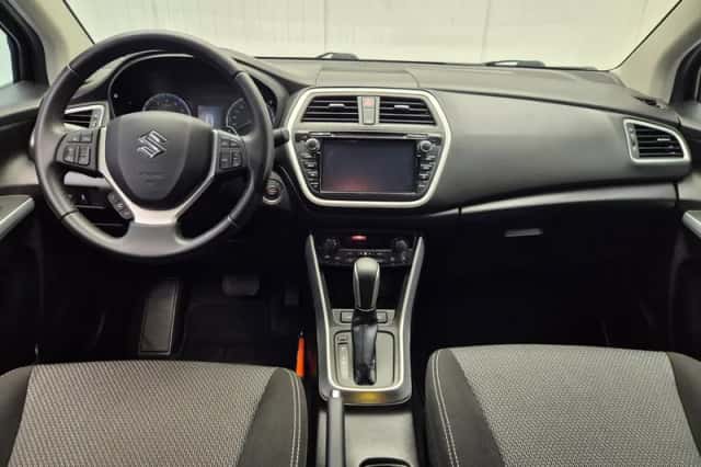Suzuki SX4 S-Cross (2015) thumbnail 5