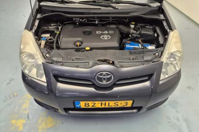 Toyota Verso (2009) thumbnail 6