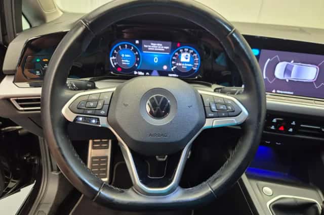 Volkswagen Golf (2022) thumbnail 5