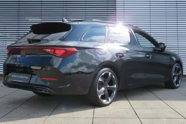CUPRA Leon Sportstourer (2024) thumbnail 2