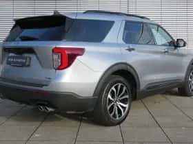 Ford Explorer (2022) thumbnail 2