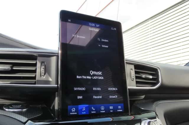 Ford Explorer (2022) thumbnail 17