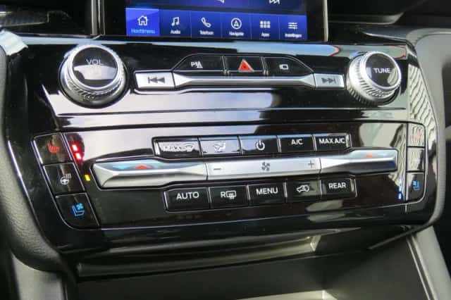 Ford Explorer (2022) thumbnail 21