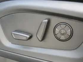 Ford Explorer (2022) thumbnail 24