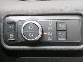 Ford Explorer (2022) thumbnail 25