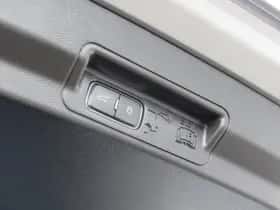 Ford Explorer (2022) thumbnail 27