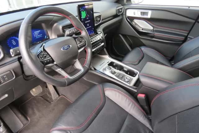 Ford Explorer (2022) thumbnail 9