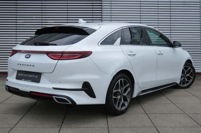 Kia Proceed (2021) thumbnail 2