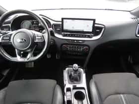 Kia Proceed (2021) thumbnail 3