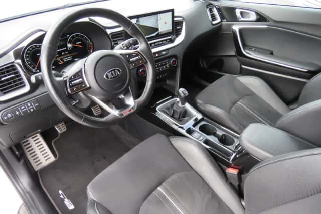 Kia Proceed (2021) thumbnail 8