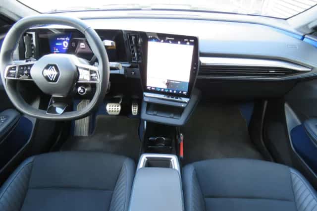 Renault Scénic (2024) thumbnail 3