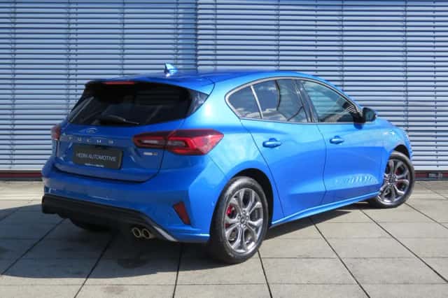 Ford Focus (2023) thumbnail 2