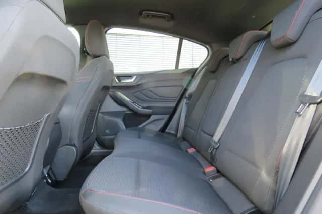 Ford Focus (2023) thumbnail 11
