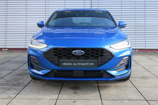 Ford Focus (2023) thumbnail 4