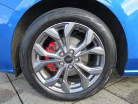 Ford Focus (2023) thumbnail 7