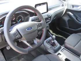 Ford Focus (2023) thumbnail 8