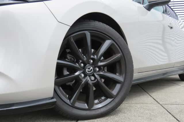 Mazda 3 (2024) thumbnail 4