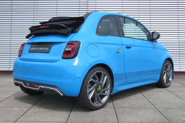 Abarth 500e (2024) thumbnail 11