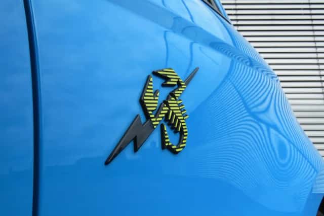 Abarth 500e (2024) thumbnail 12