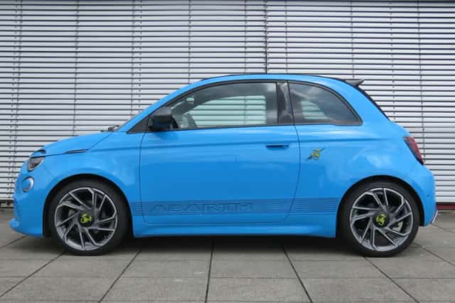 Abarth 500e (2024) thumbnail 7