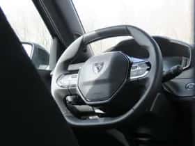 Peugeot 2008 (2025) thumbnail 10