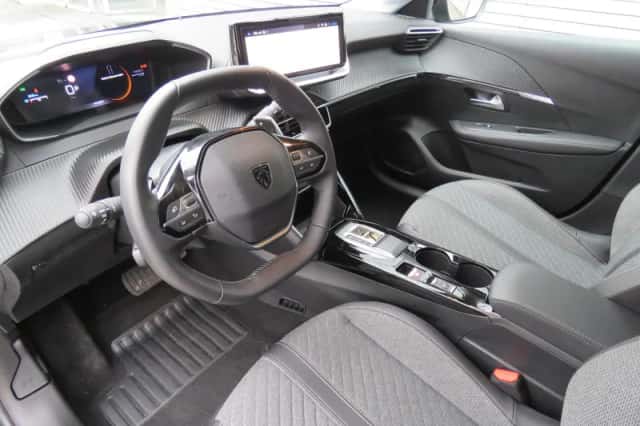 Peugeot 208 (2025) thumbnail 8
