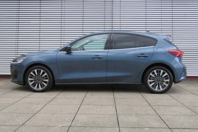 Ford Focus (2023) thumbnail 5