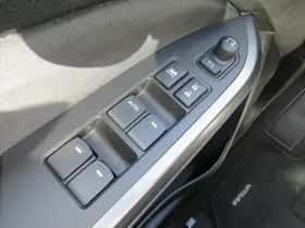 Suzuki Vitara (2019) thumbnail 23