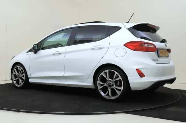 Ford Fiesta (2017) thumbnail 3