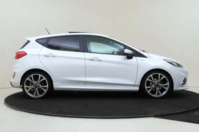 Ford Fiesta (2017) thumbnail 4