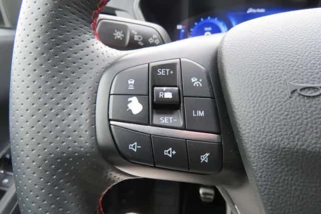 Ford Kuga (2021) thumbnail 11