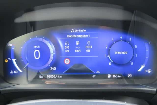 Ford Kuga (2021) thumbnail 12