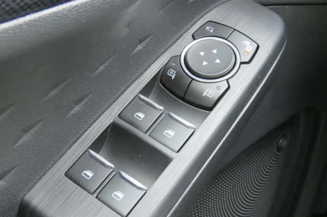 Ford Kuga (2021) thumbnail 23