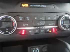 Ford Kuga (2021) thumbnail 25