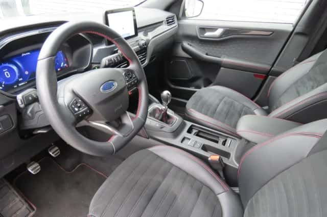 Ford Kuga (2021) thumbnail 8