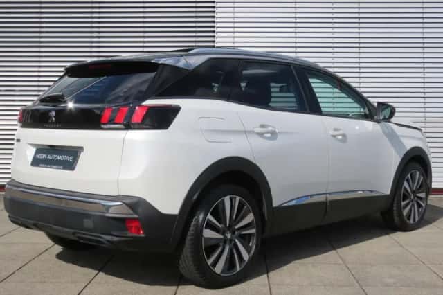 Peugeot 3008 (2020) thumbnail 2