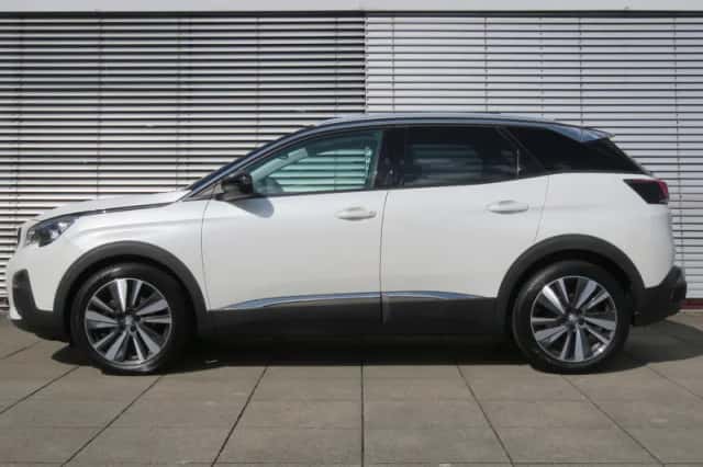 Peugeot 3008 (2020) thumbnail 6