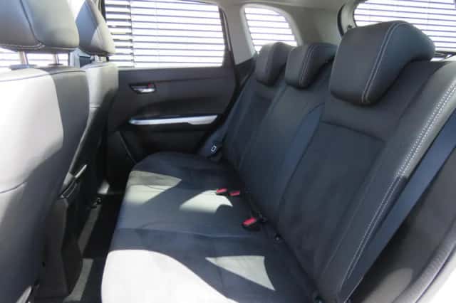 Suzuki Vitara (2018) thumbnail 10