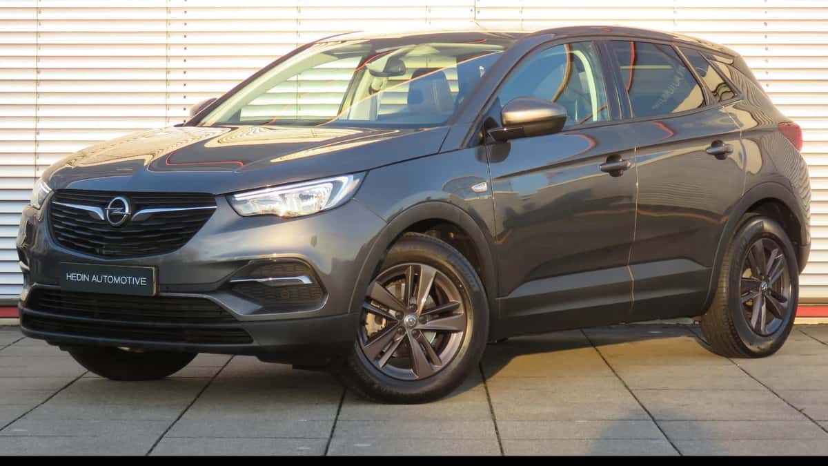 Opel Grandland X (2019) — foto 1