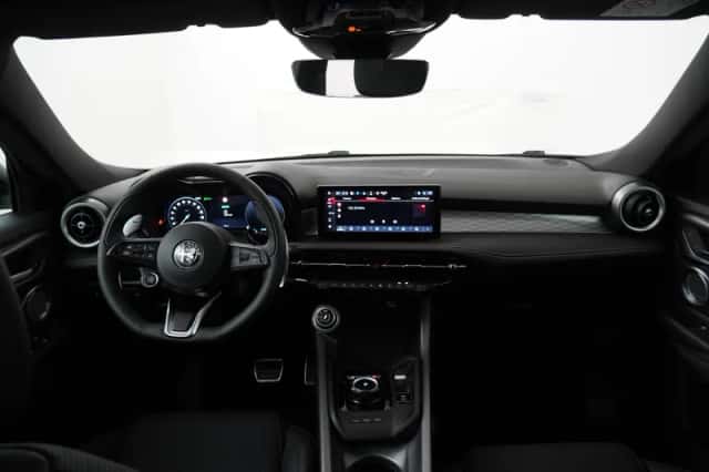 Alfa Romeo Tonale (2026) thumbnail 2