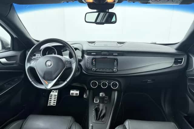 Alfa Romeo Giulietta (2018) thumbnail 4