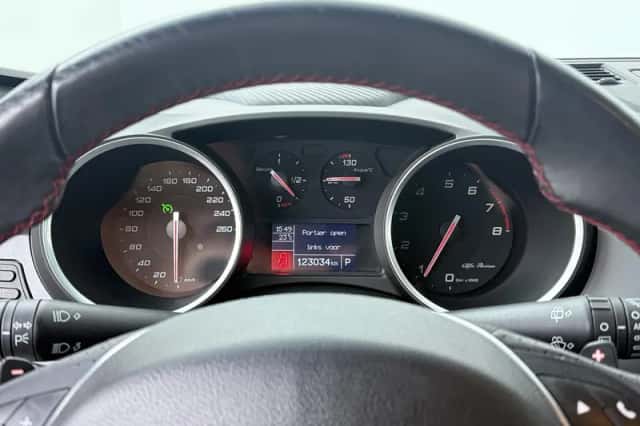 Alfa Romeo Giulietta (2018) thumbnail 6