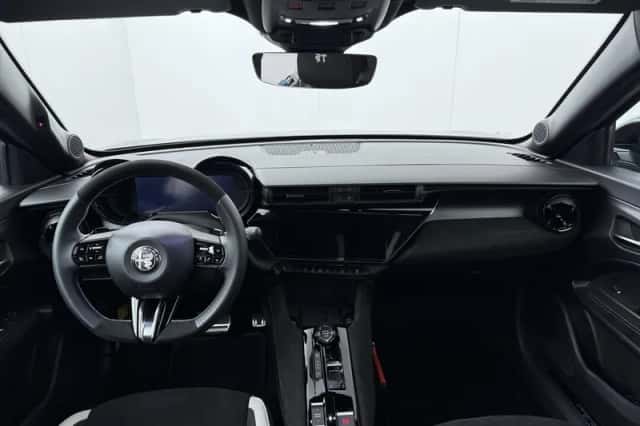 Alfa Romeo Junior (2026) thumbnail 4