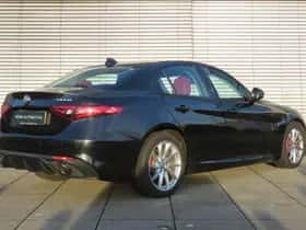 Alfa Romeo Giulia (2018) thumbnail 2