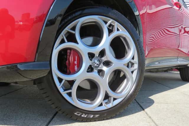 Alfa Romeo Tonale (2023) thumbnail 4