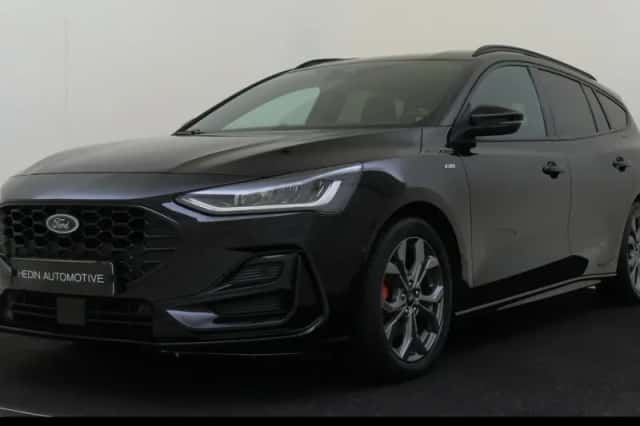 Ford Focus (2022) thumbnail 1